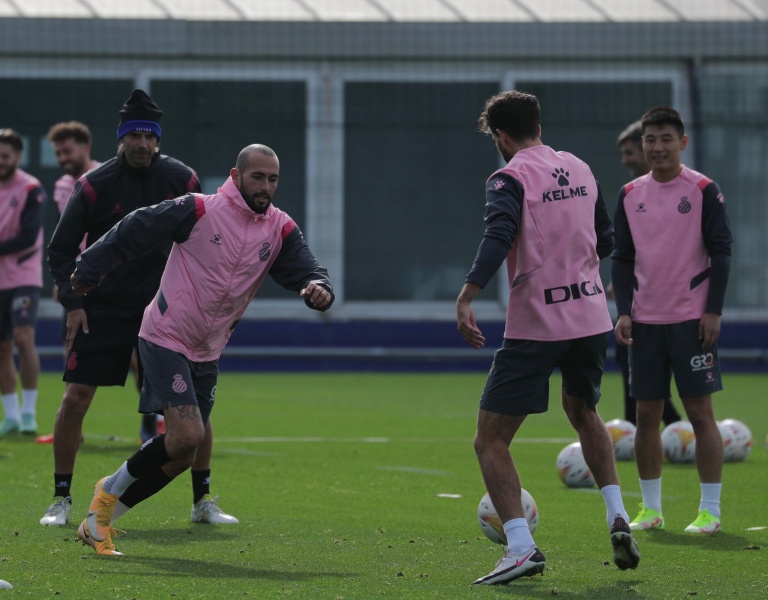 Entrenamiento en la CE Dani Jarque