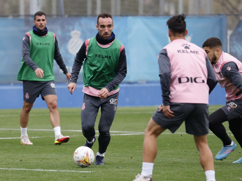 Entrenamiento en la CE Dani Jarque