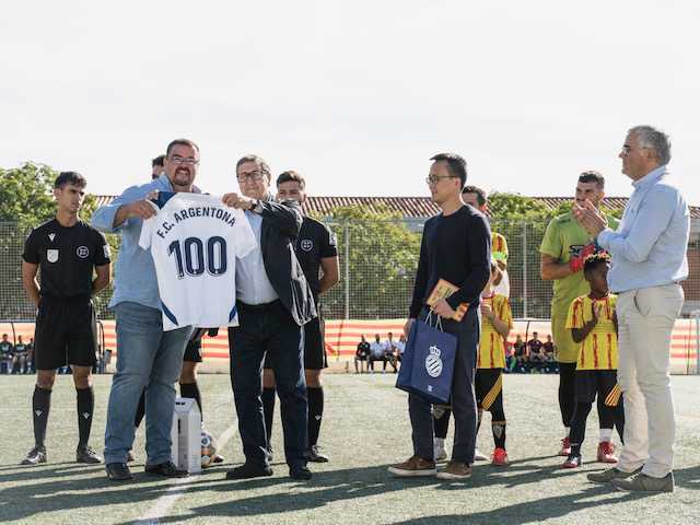 Filial i Juvenil B, presentes en el centenario del Moià y el Argentona