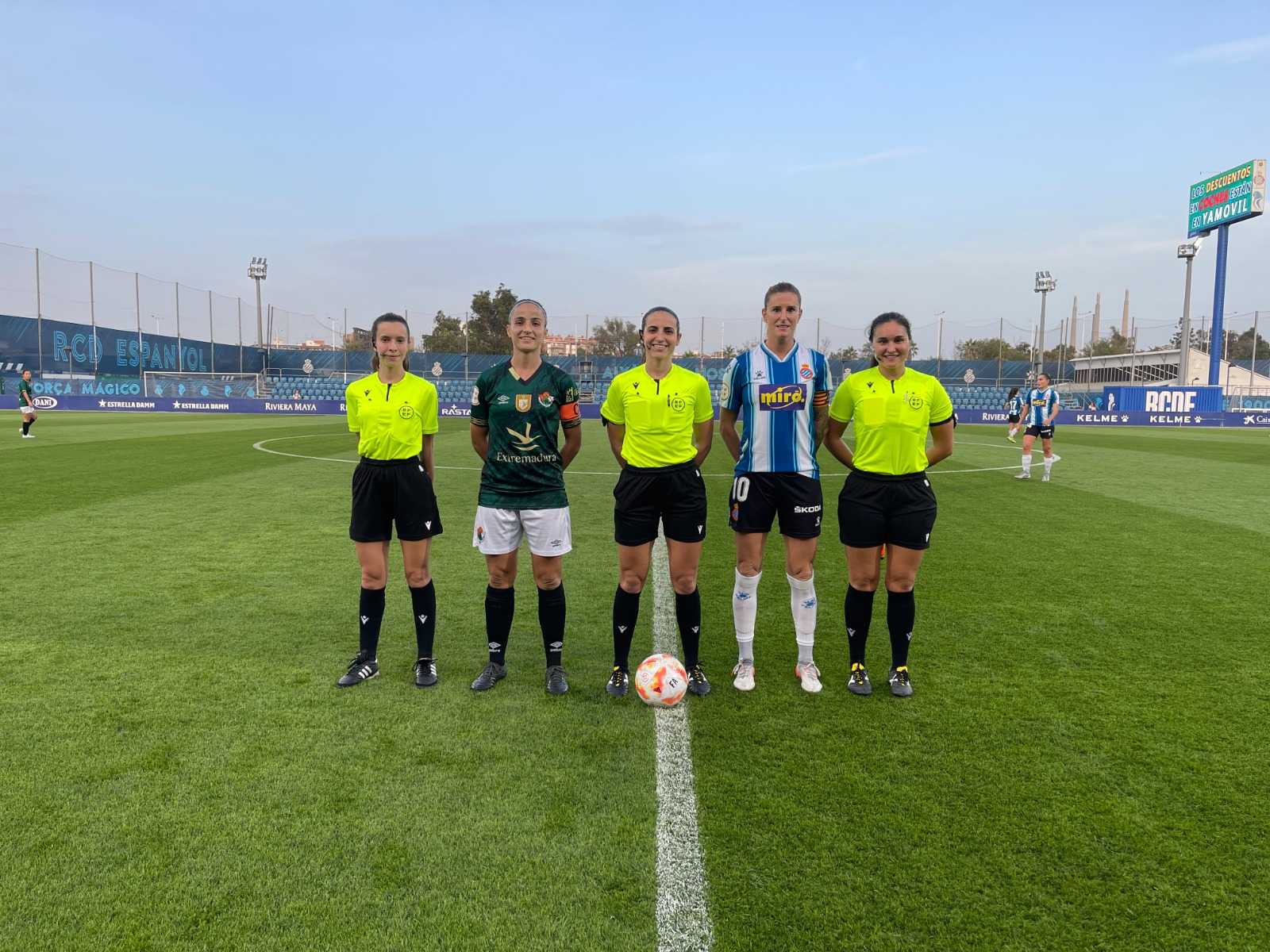 2-0: Solid win sees Femení into next round