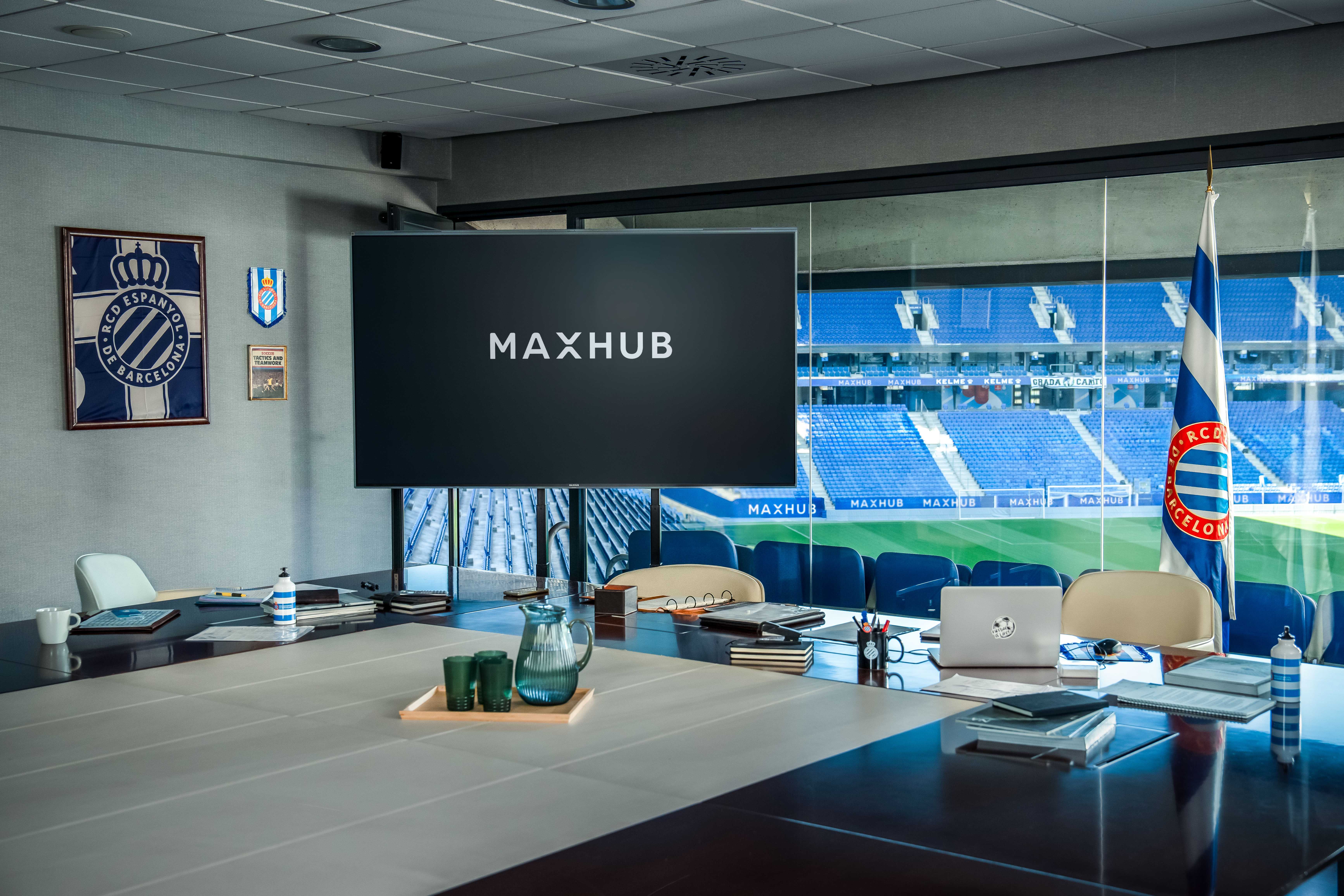 El RCD Espanyol elige a MAXHUB como Proveedor oficial exclusivo en el sector de las pantallas planas interactivas