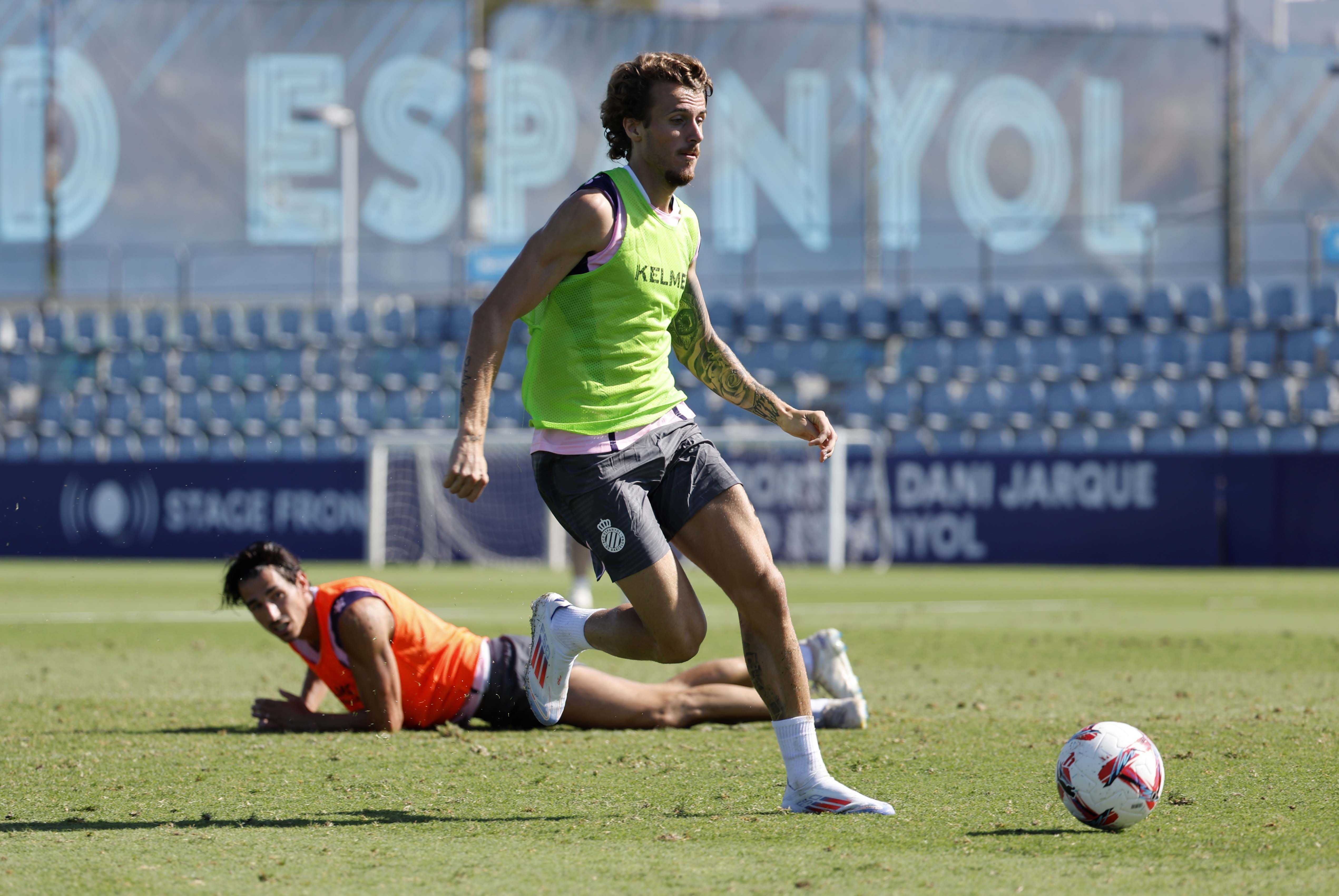 Entrenamiento en la CE Dani Jarque