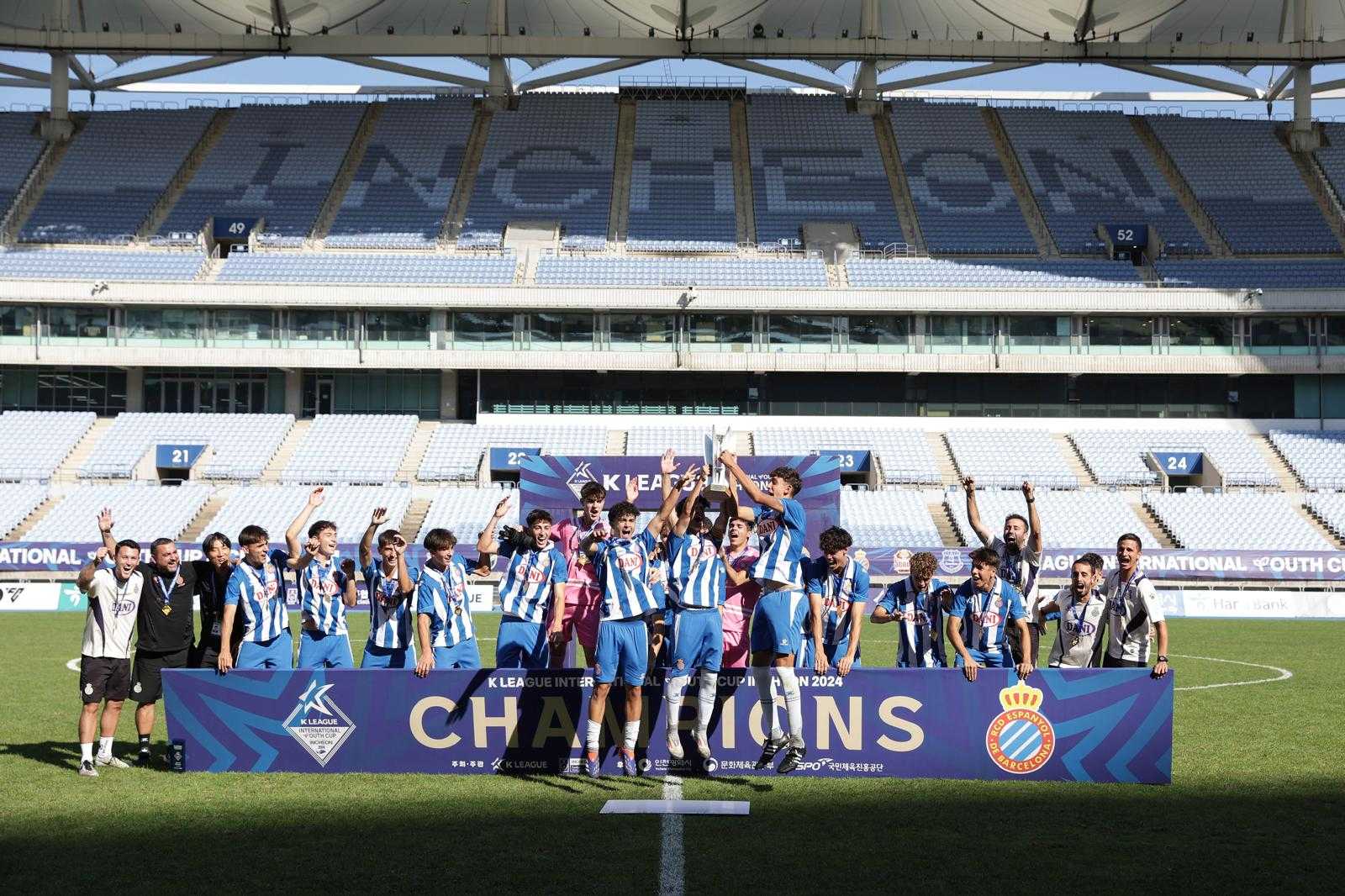 Experiencias internacionales de nuestro Juvenil B y Cadete A