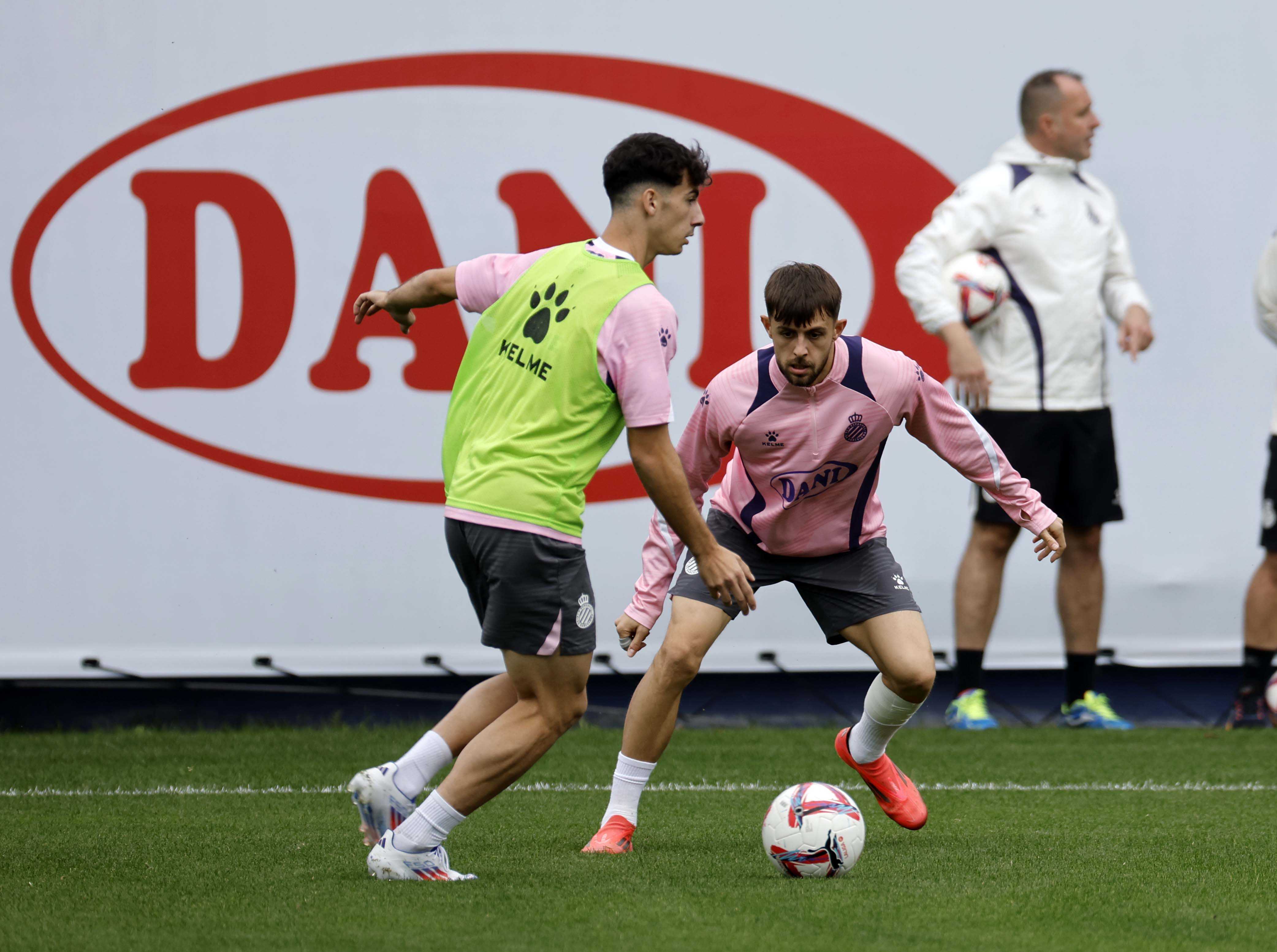 Entrenamiento en la CE Dani Jarque