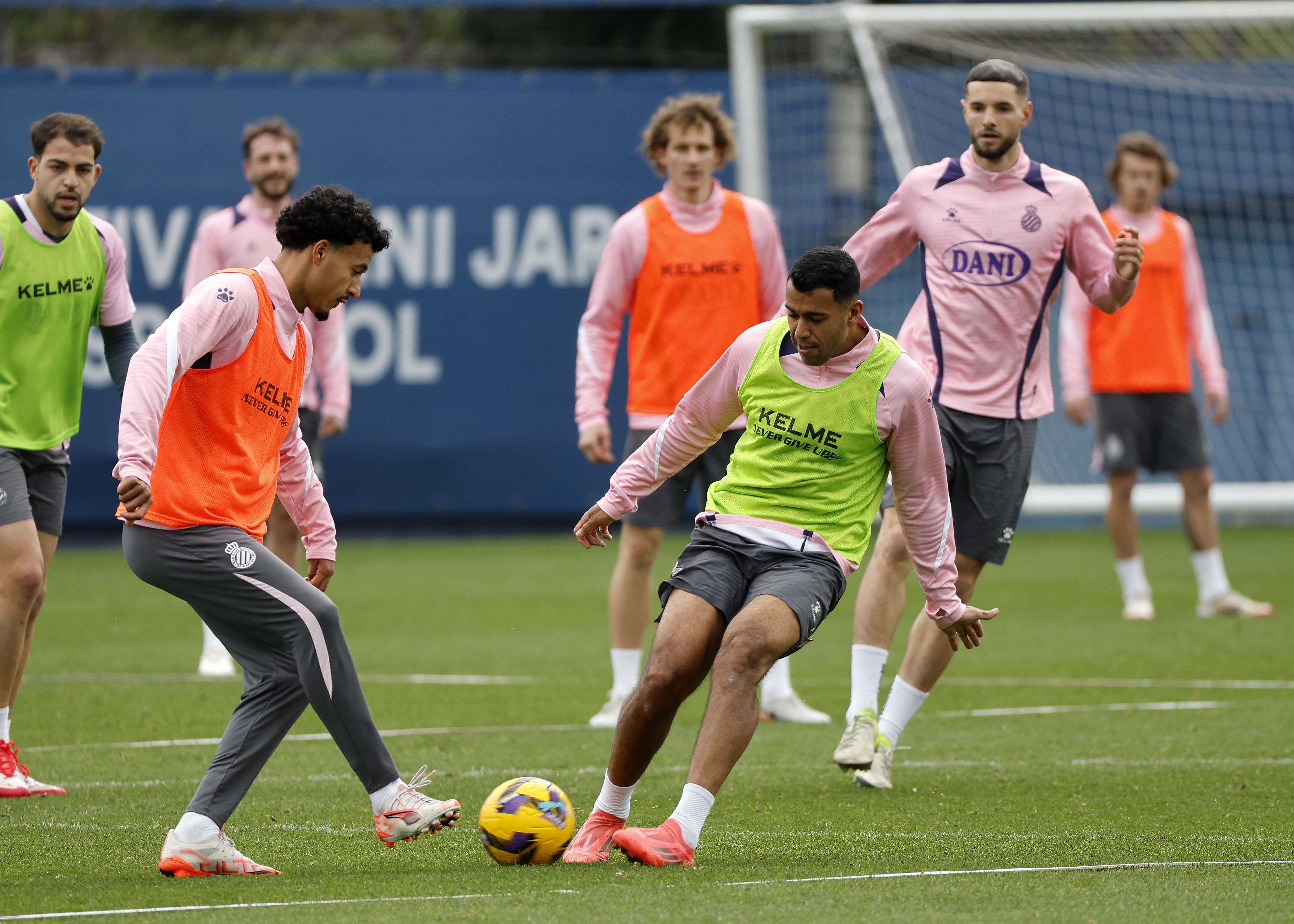 Entrenamiento en la CE Dani Jarque