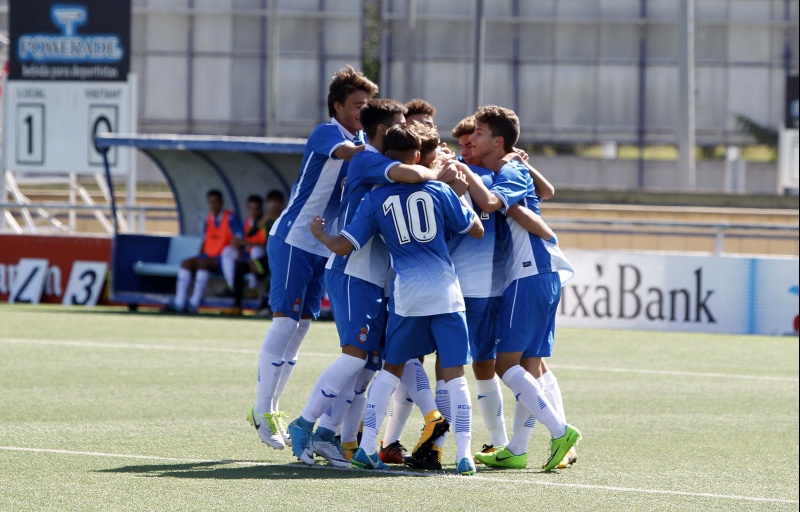 Buen papel del fútbol base blanquiazul