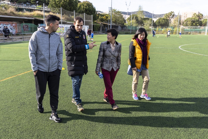 Javi López visita l'RCDE Academy HLK